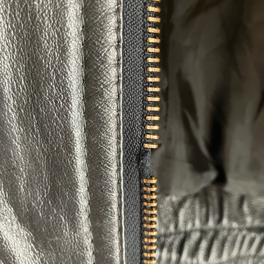 🏍️ Vintage Black Bomber Jacket with Water-Resistant Leather READ DESCRIPTION! - Picture 4 of 5